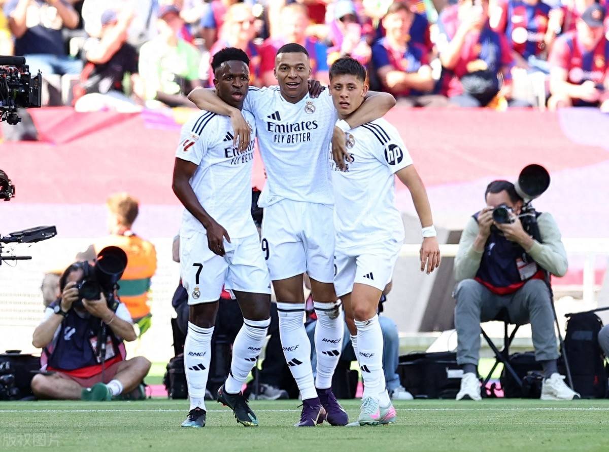 布置上也扮 布置上也扮