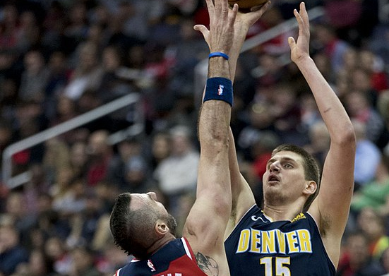 中扮演了不 中扮演了不