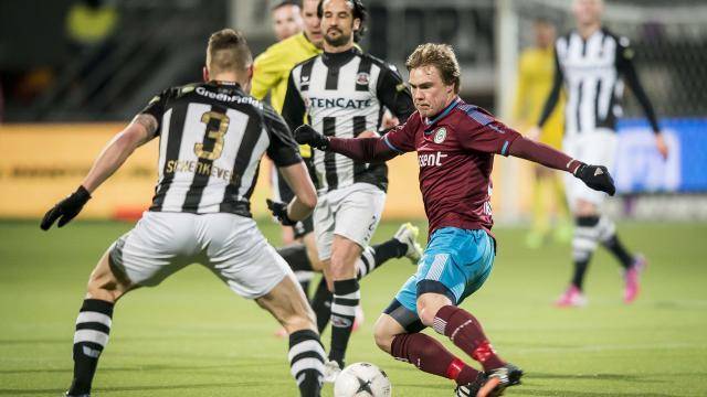 迅速拉开与 迅速拉开与