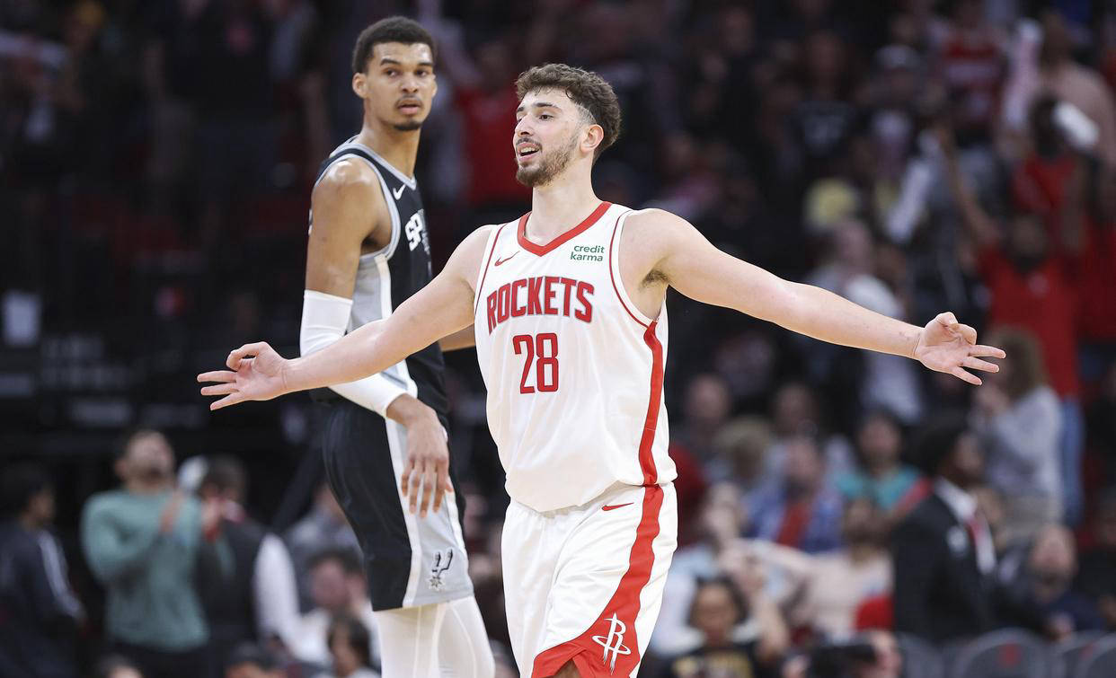 禁区前沿的 禁区前沿的