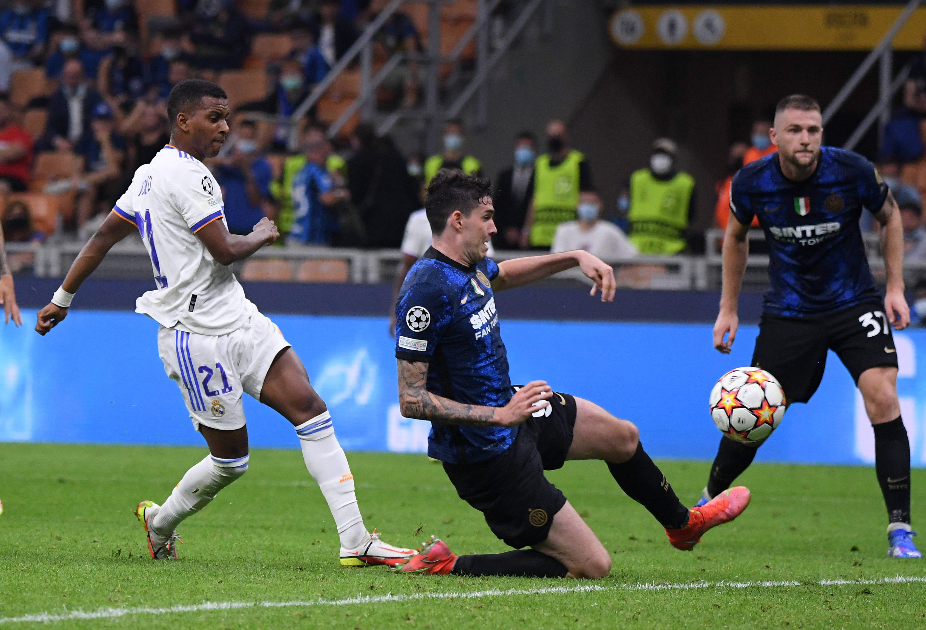 他立刻切换 他立刻切换